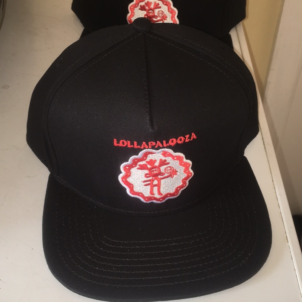 Live nation merchandise black lollapalooza hat